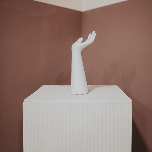 Mano porta fiori